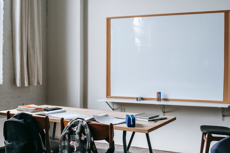 留学生辅导机构资质要求有哪些？留学路上的必备指南