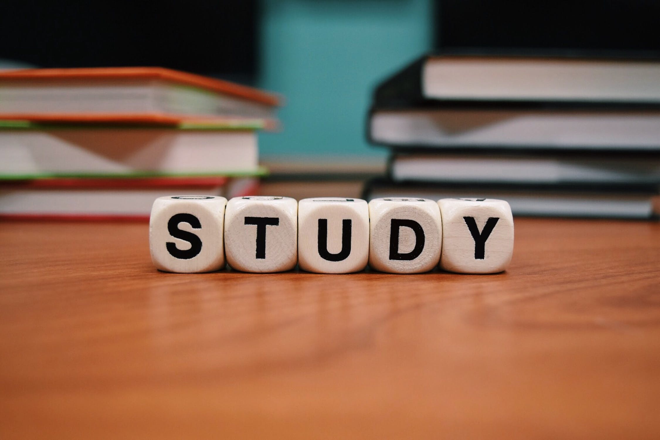 东英格利亚大学留学生考试有一门挂科怎么办？