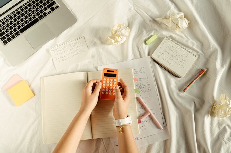 精算（Actuarial）专业留学生论文写作技巧：从研究到呈现 如何打磨出高质量论文